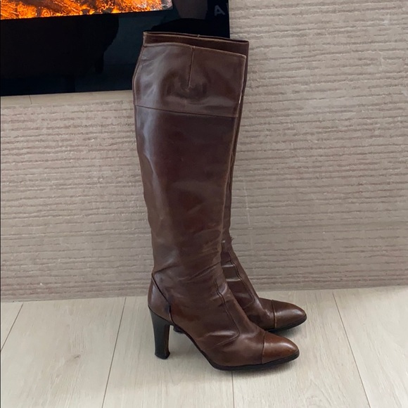 Celine Retro-Style Knee-High Boots for a Chic and Timeless Look